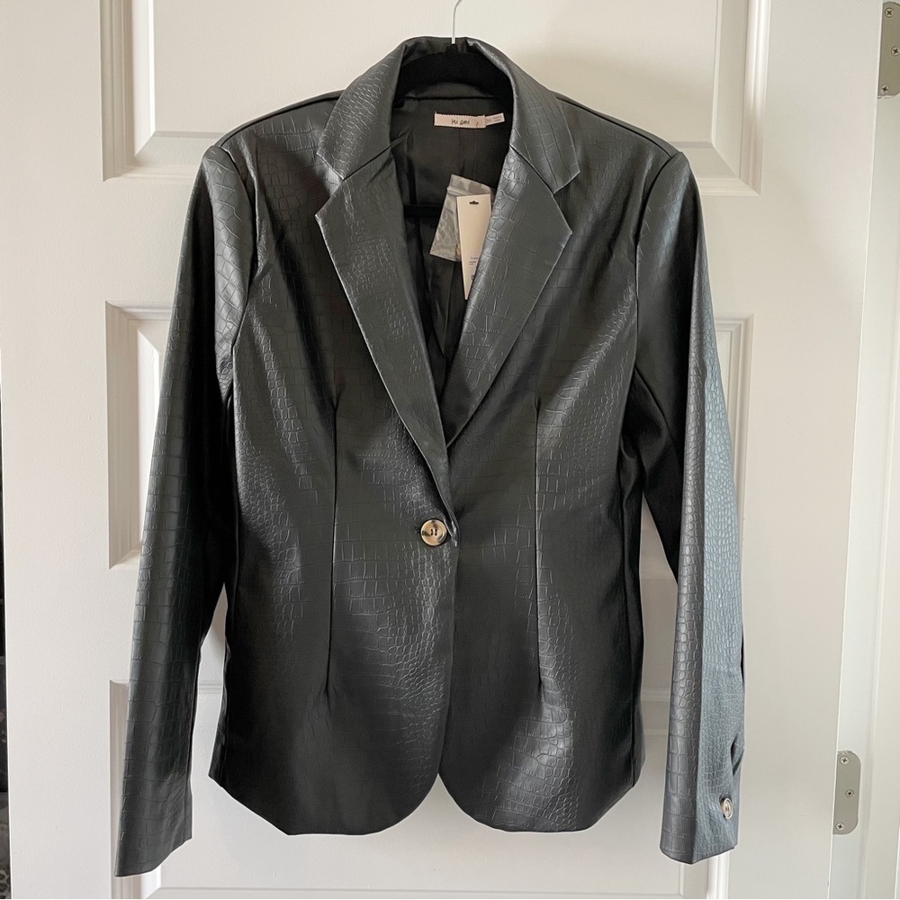 Francesca’s Xoe Snake Embossed Vegan Leather Black Blazer New With Tags - Picture 3 of 11